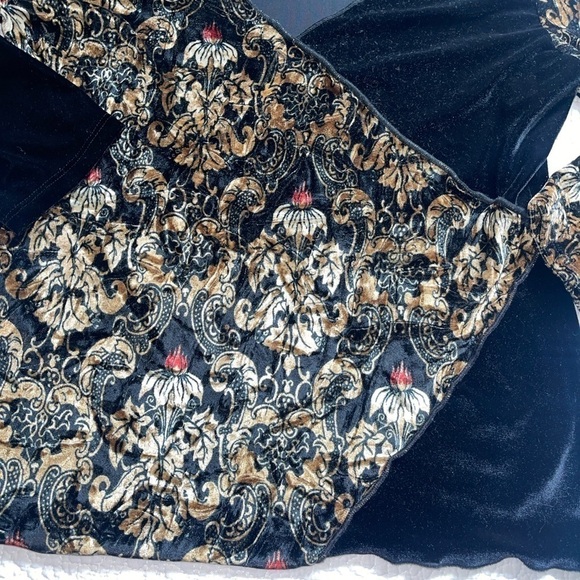 velvet Y2K blouse - Picture 4 of 6